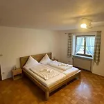 Aujaeger Hotel *