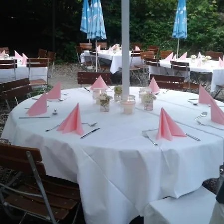 Aujaeger Hotel *