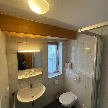 Aujaeger Hotel *