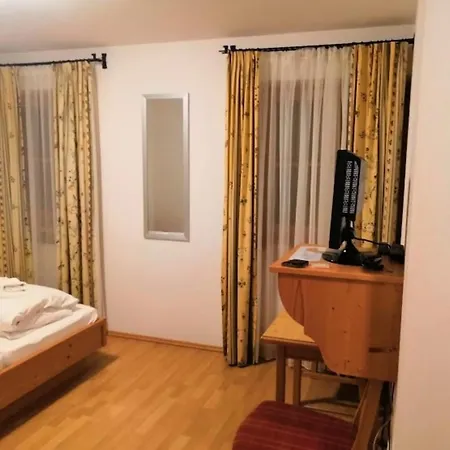 Hotel Aujaeger *