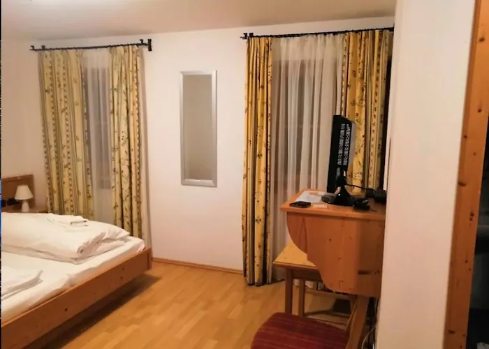 Hotel Aujäger *